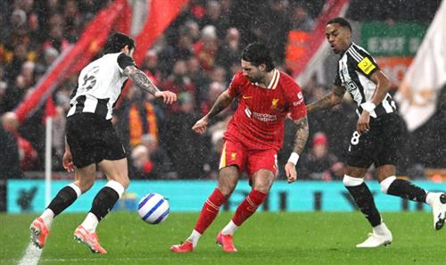 ليفربول vs نيوكاسل يونايتد