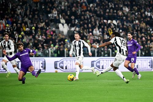 يوفنتوس ضد فيورنتينا