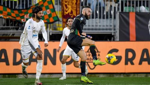 البندقية vs كالياري