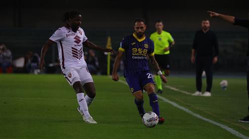 اليونان فيرونا vs تورينو