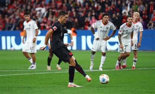 باير ليفركوزن vs آينتراخت فرانكفورت