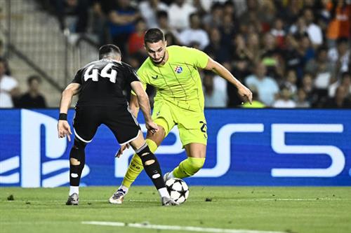 كاراباج vs دينامو زغرب