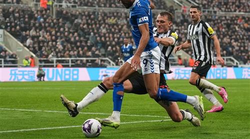 نيوكاسل يونايتد vs إيفرتون