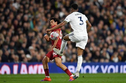ليدز يونايتد vs ليفربول