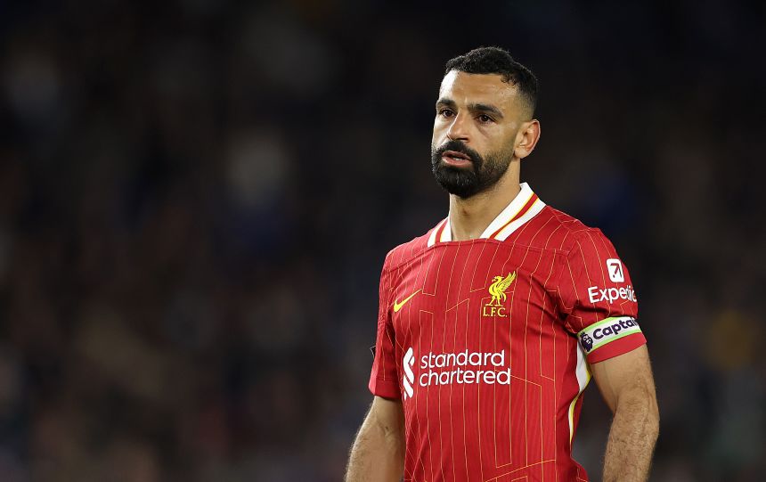 أصبح صلاح أول مهاجم يشارك أساسيًا في 50 مباراة متتالية في الدوري الإنجليزي الممتاز مع ليفربول