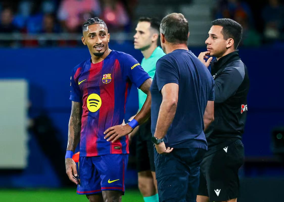 وسائل إعلام غربية: فليك غير راض عن تكرار إصابة رافينيا القديمة ويطالب بتفسير من فريق التعافي