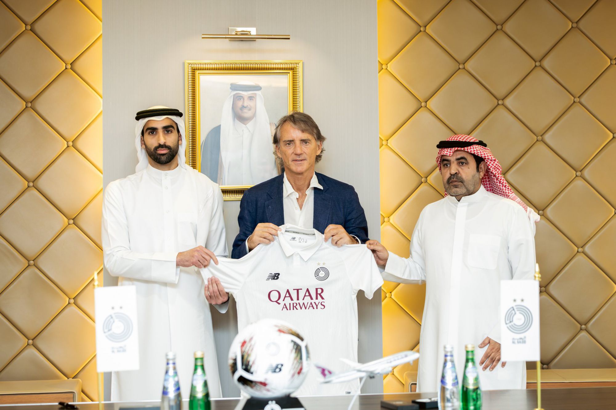 رسميًا: مانشيني البالغ من العمر 60 عامًا يدرب قطر الصدر ويوقع لمدة موسمين ونصف