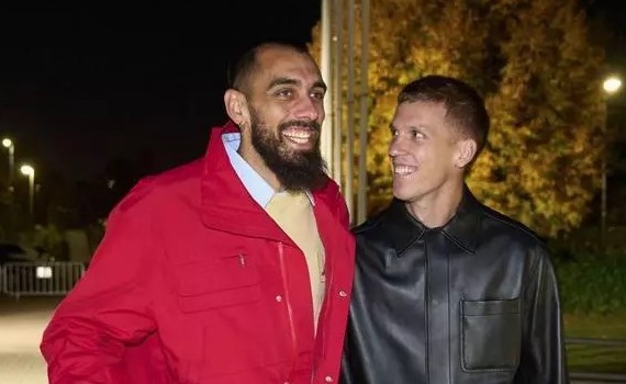 إجليسياس: لا أستهدف كأس العالم على الإطلاق؛ متفاجئ من نضج يامال