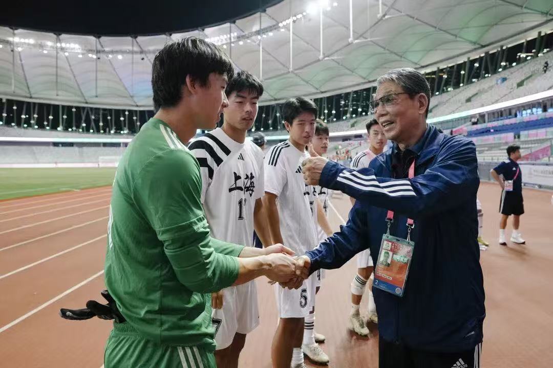 Xu Genbao: إن قيادة الفريق للمشاركة في الألعاب الوطنية أمر متعب للغاية. آمل أن يكون اللاعبون الشباب أفضل من وو لي