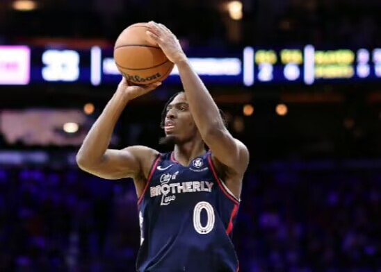 رميات ثلاثية مجنونة! حقق فريق 76ers & Hornets إجمالي 14 إصابة في الربع الأول، بمعدل تسديد 56%.