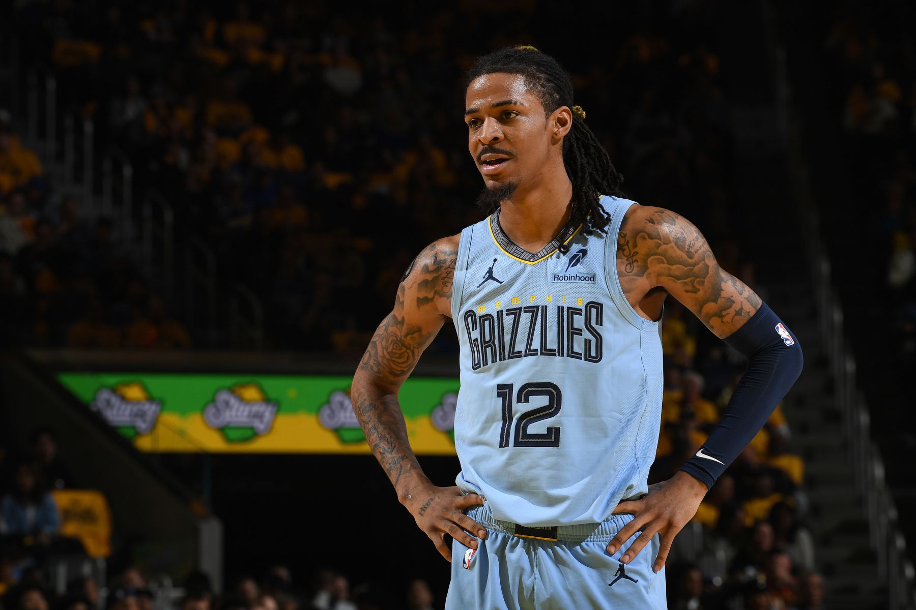مراسل أمريكي: فريق Timberwolves يولي اهتمامًا وثيقًا لتحركات مورانت