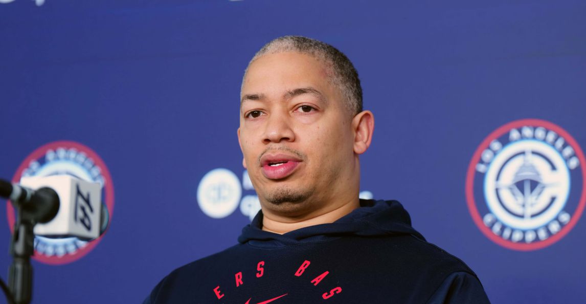 لا تقلق بشأن كونك وسيمًا؟ يكشف Tyronn Lue أنه يحظى بالدعم الكامل من الرئيس والرئيس
