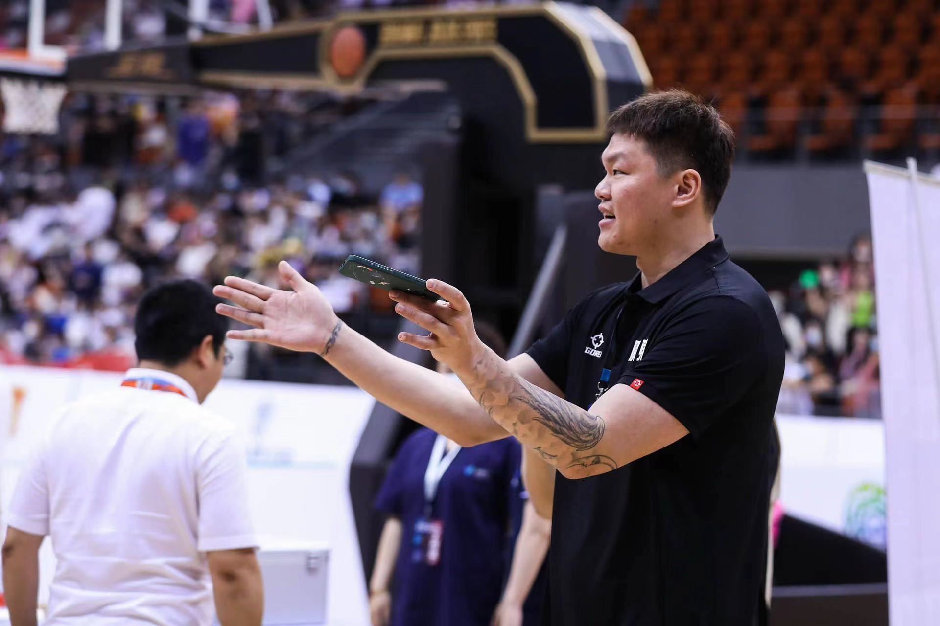 يتحدث Zhu Fangyu عن التعاقد مع لاعب Magic السابق Quinn: قدرته الفنية الشاملة هي قدرة المحارب السداسي
